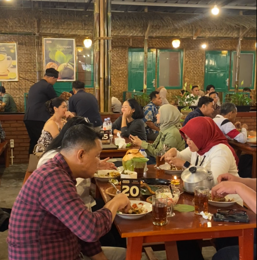 Makan Bersama
